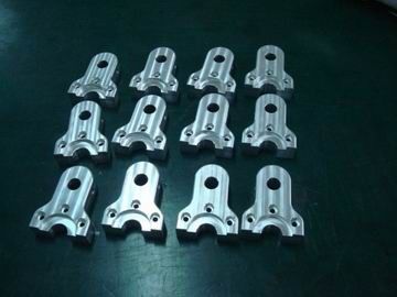 Подгонянная ось части Ra1.6 Ra0.8 3 и 0.005mm точности CNC подвергая механической обработке