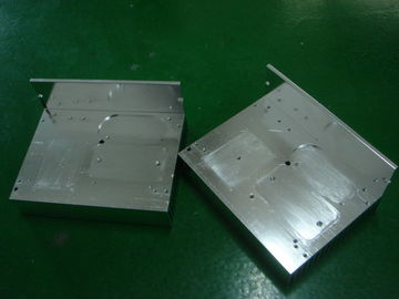 точность CNC L-формы подвергая механической обработке, сплав быстрого прототипа алюминиевый прессовала Heatsink