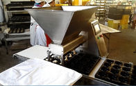 Оборудование выпечки торта с вареньем ананаса, тортом и линией автоматического производства выпечки