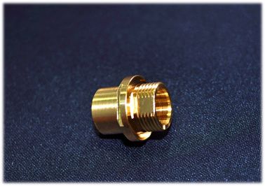 Non части покрынной меди золота установленной пробы повернутые, часть CNC подвергая механической обработке