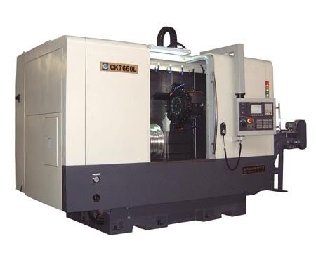 CNC обрабатывает машину на токарном станке для вырезывания эпицентра деятельности, т.е. точности OD и поворачивать удостоверения личности
