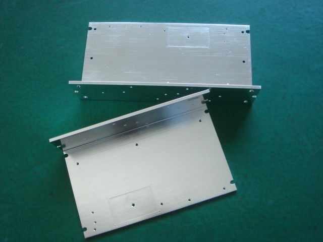 Точность CNC L-Формы подвергая угол механической обработке быстрого прототипа алюминиевый с покрытием преобразования
